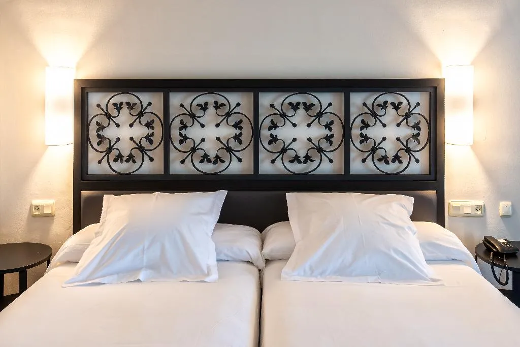 Room, Parador de Malaga. Gibralfaro, Costa Del Sol