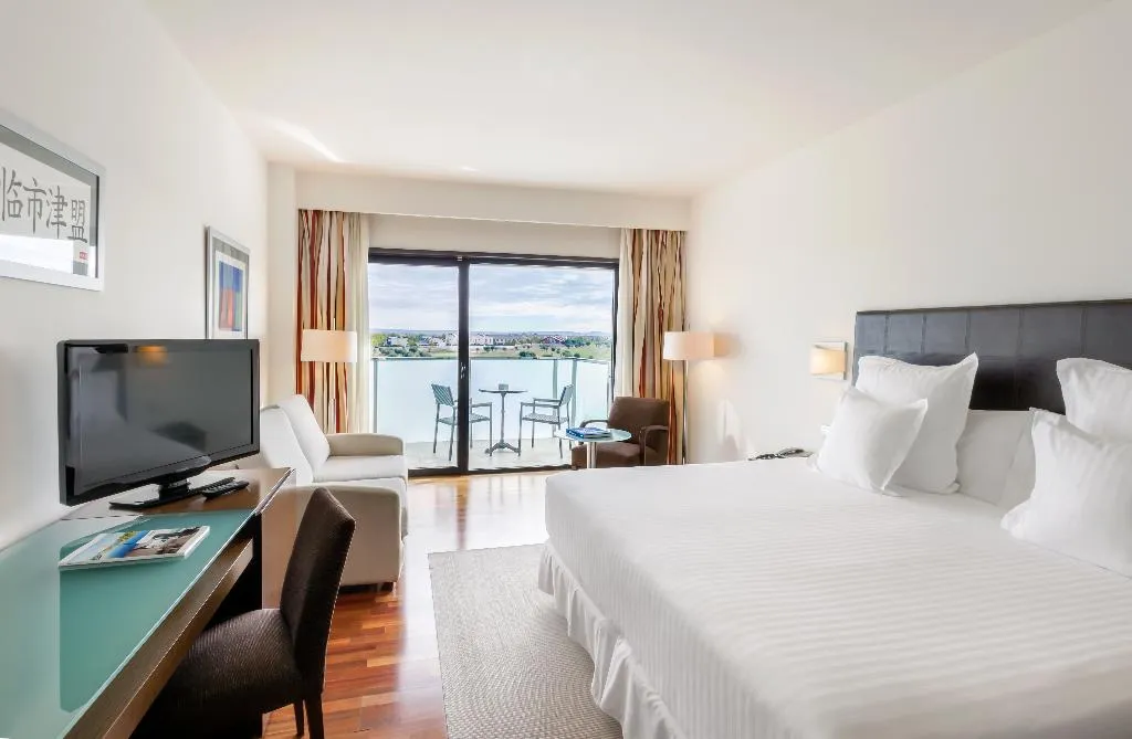FAMILY ROOM DELUXE Room, Occidental Aranjuez, Madrid