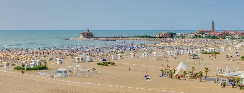 Sports and Entertainment, Hotel Austria, Venice