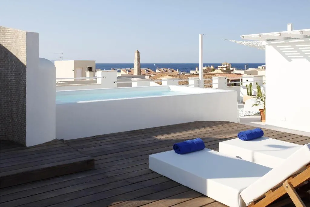 Sports and Entertainment, Petit Rocamar, Majorca
