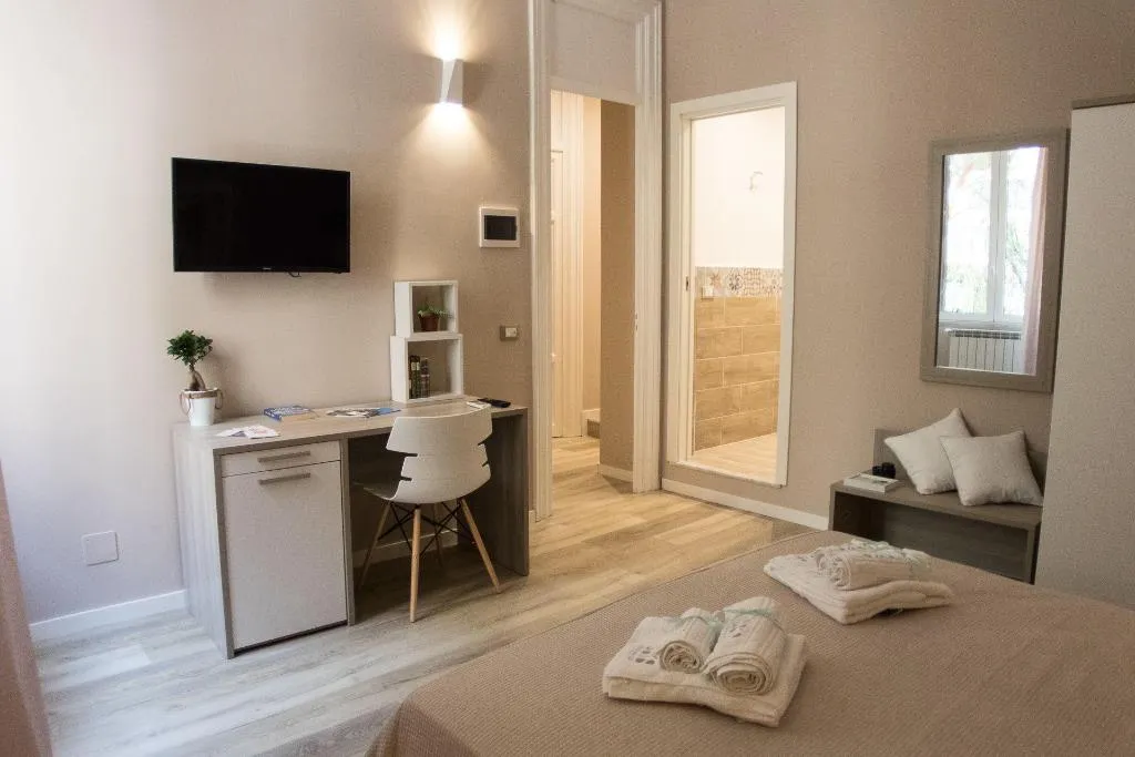 Room, Bagnasco 18, Palermo