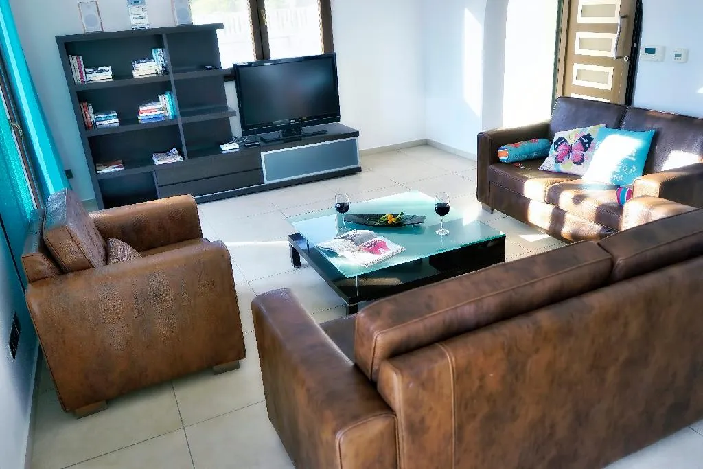VILLA THREE BEDROOMS Room, Villa Agios Ilias, Cyprus