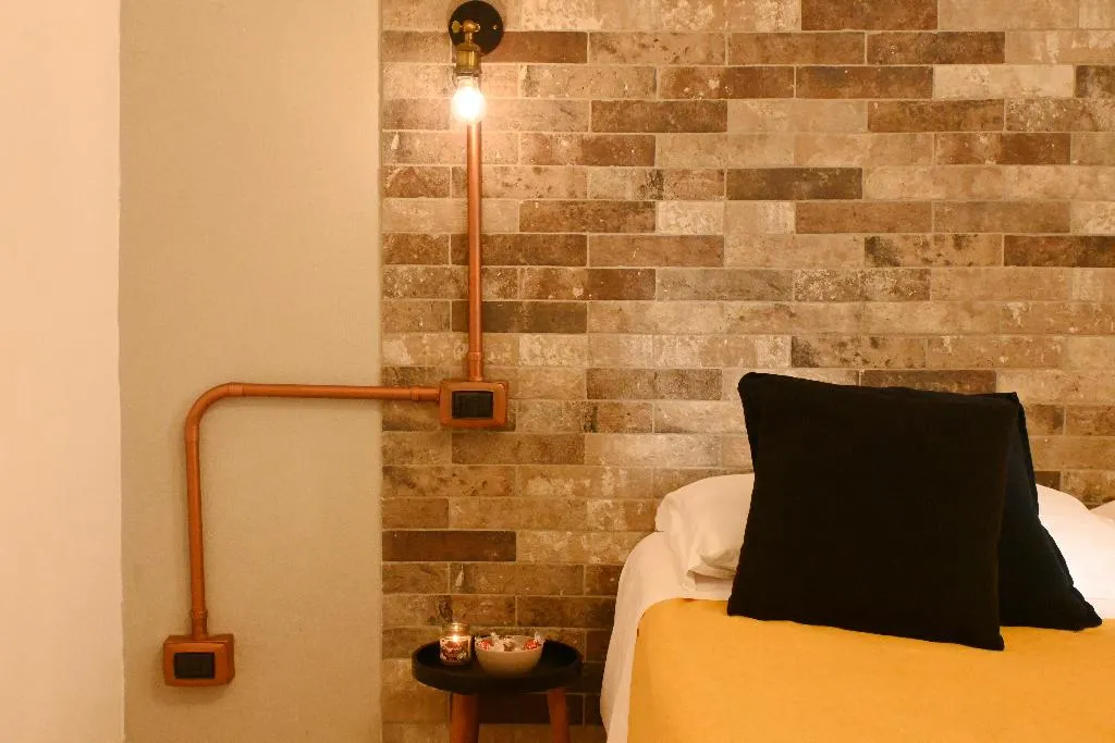 DOUBLE CLASSIC KING BED Room, Napoli Cityscape, Naples