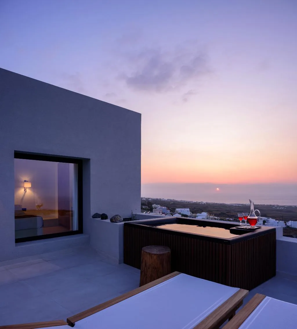 SUITE SEA VIEW Room, Ryolithos Suites, Santorini