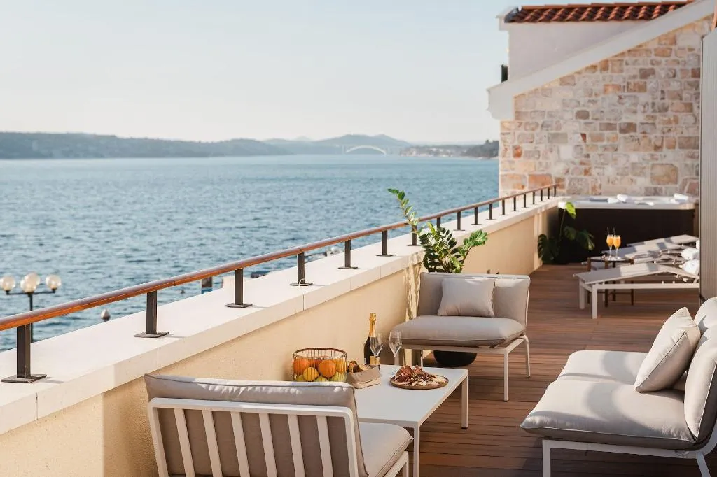 Room, Armerun Heritage Hotel & Residences, Split