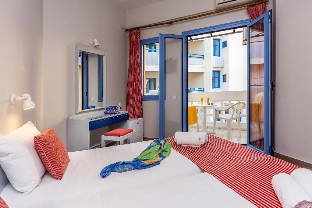 TRIPLE STANDARD Room, Hersonissos Central, Crete