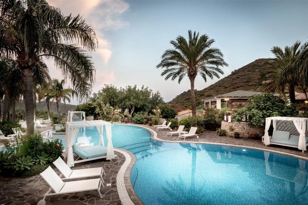 Pool, Cruccuris Resort, Cagliari