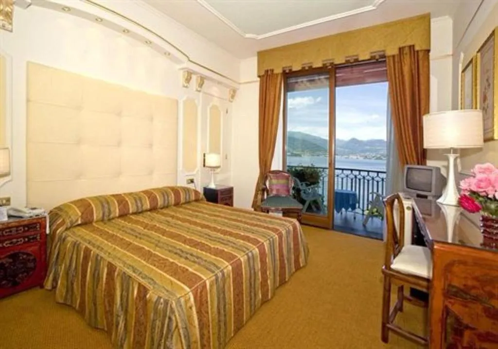 Double or Twin DELUXE LAKE VIEW Room, Astoria, Milan