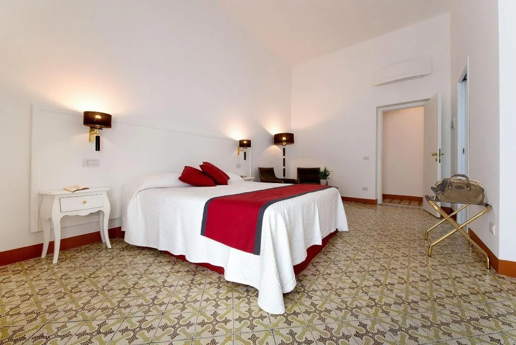 Room, Amalfi Luxury House, Naples
