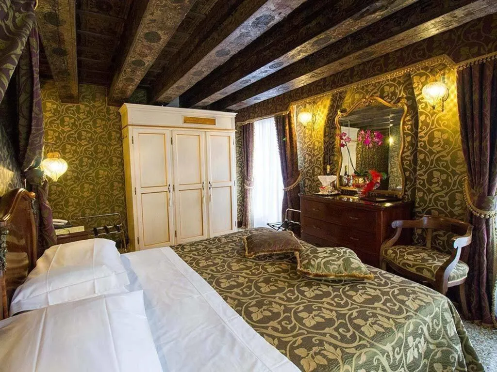 DOUBLE CLASSIC Room, Palazzo Abadessa, Venice