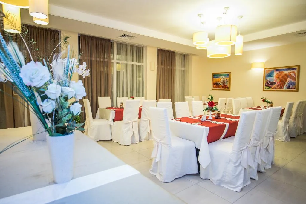 Restaurant, Clara Aparthotel & Residence, Bourgas