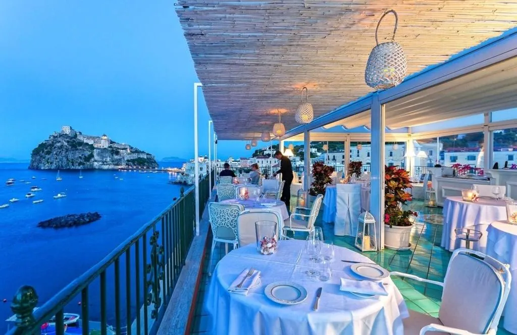 Restaurant, Miramare e Castello, Naples