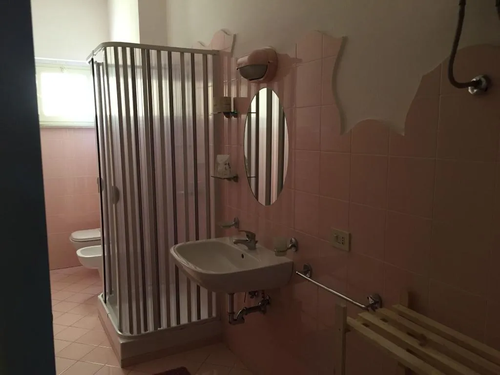 Room, B&B Sirentum, Naples