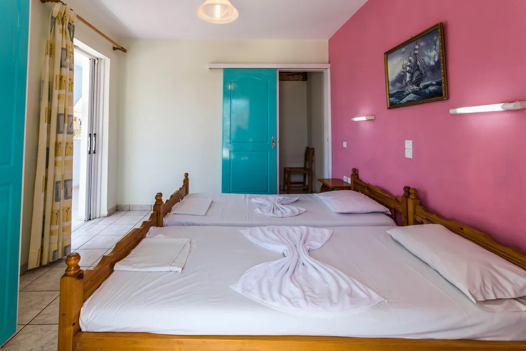 APARTMENT CAPACITY 4 TWO BEDROOMS Room, Vossos, Zante