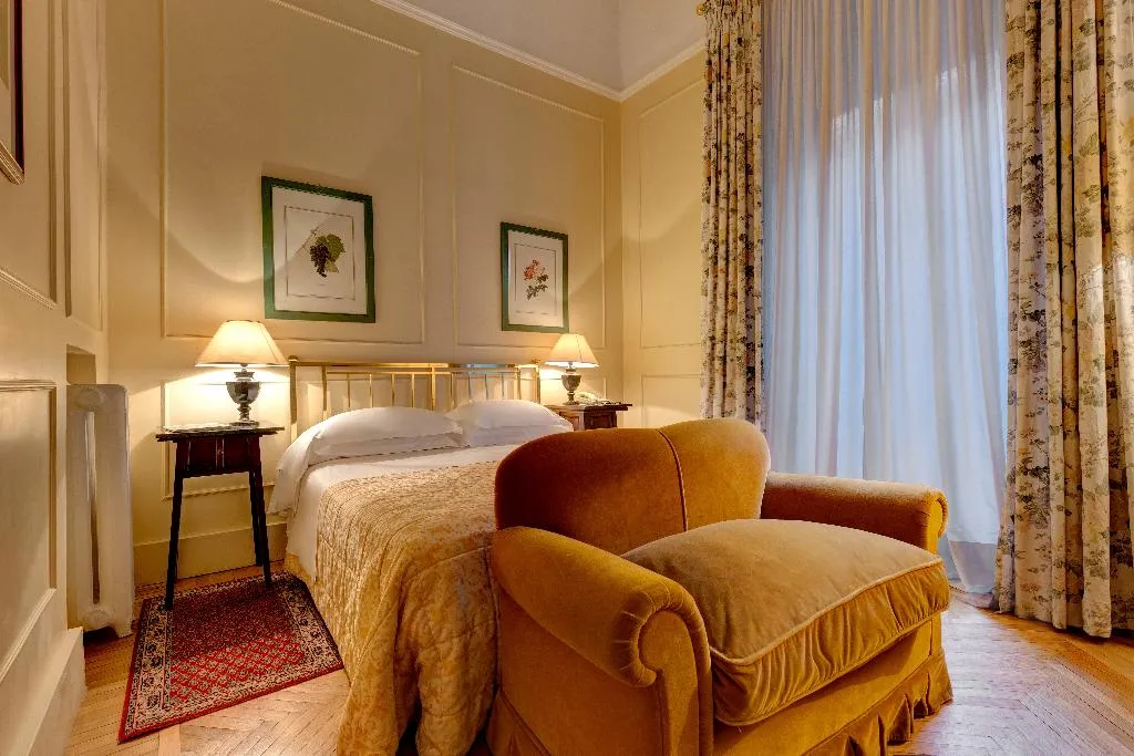 Double or Twin CLASSIC Room, Grand Hotel Plaza, Rome