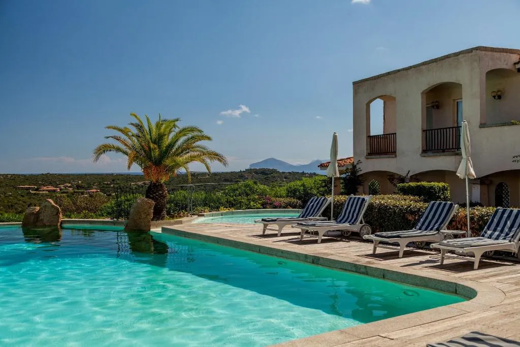Pool, Petra Bianca, Olbia