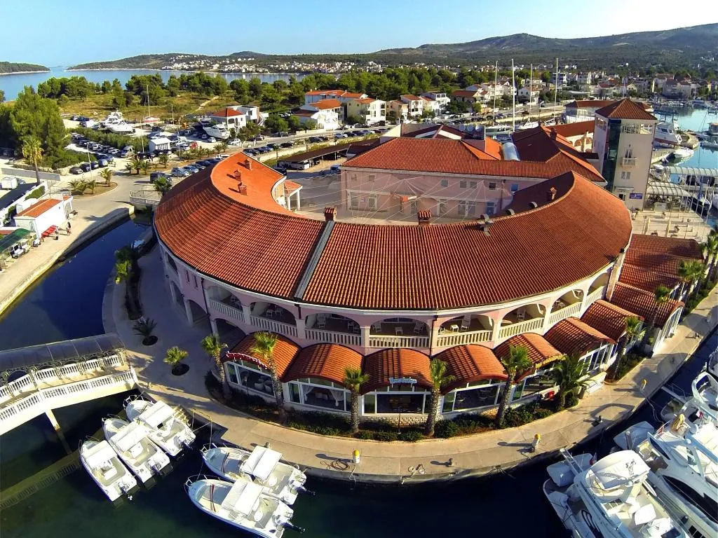 General view, MArina Frapa hotel Kopno, Split