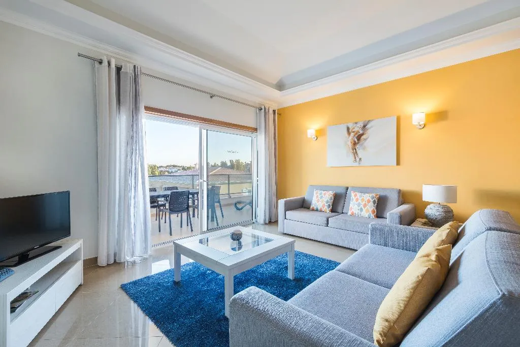 VILLA FOUR BEDROOMS Room, Lakeside Country Club, Algarve