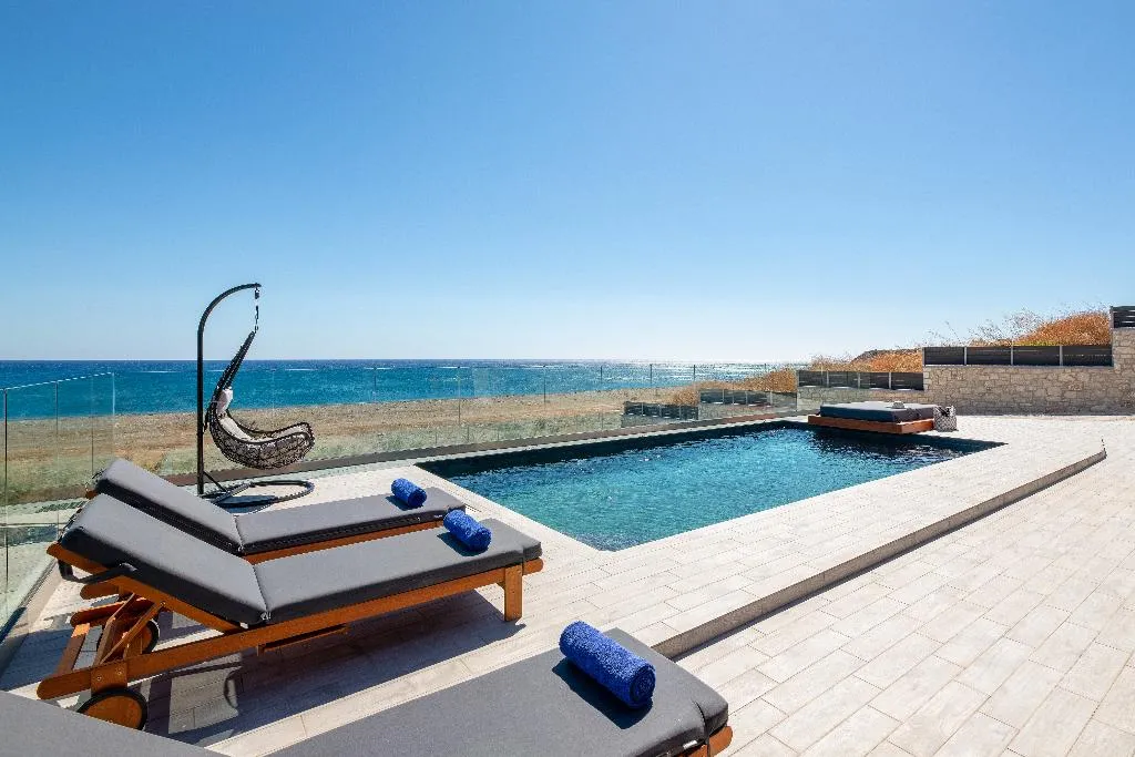 VILLA SIX BEDROOMS WITH MORE THAN THREE BATHROOMS Room, Southrock Villas, Rhodes