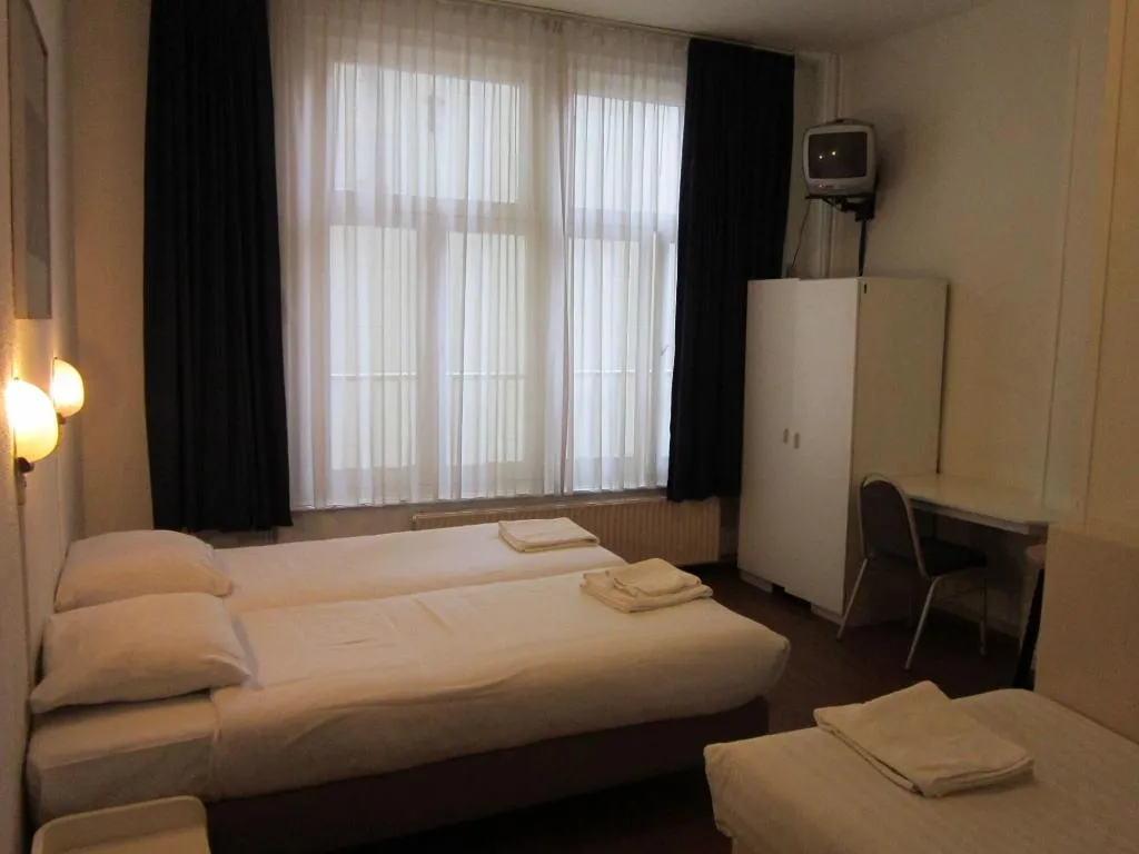 Room, Hotel Titus, Amsterdam