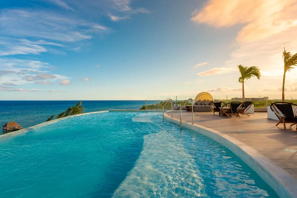 Pool, Mvngata Beach Hotel, Cancun Area