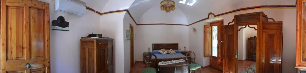 Room, B&B La Zagara, Naples