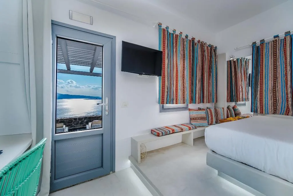 Room, Solstice Luxury Suites, Santorini