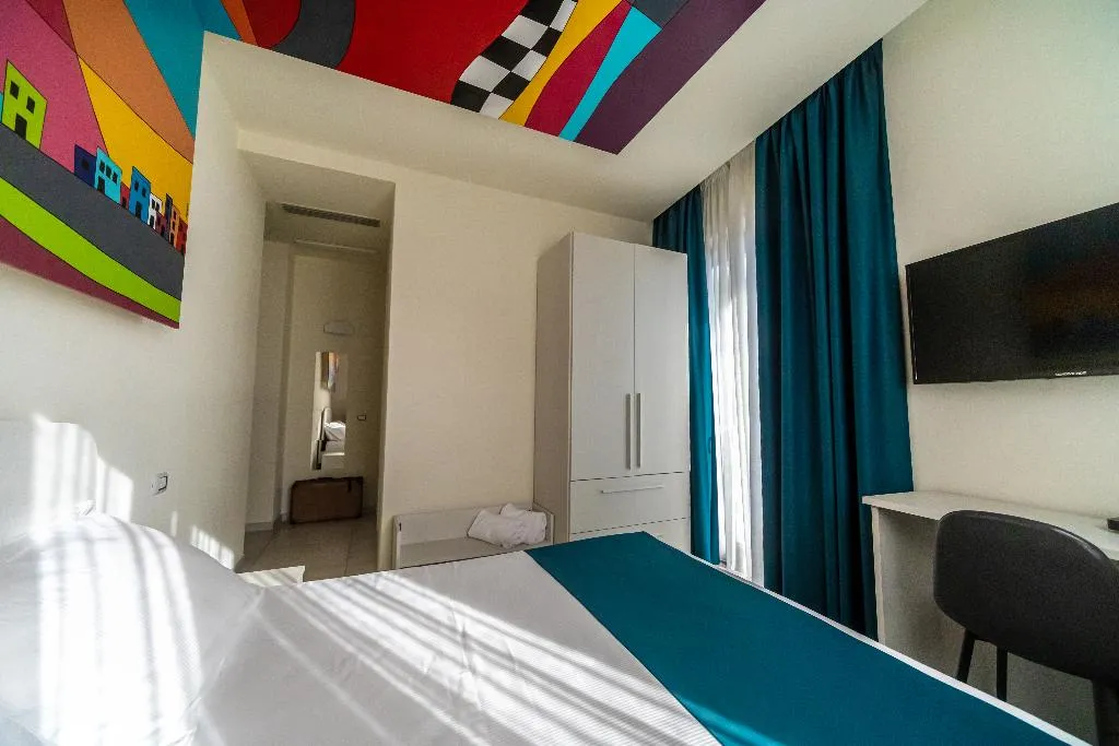 DOUBLE SUPERIOR WITH BALCONY Room, Happyrooms, Naples