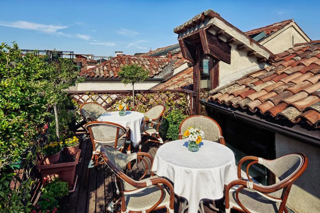 Terrace, Antica Locanda Al Gambero, Venice