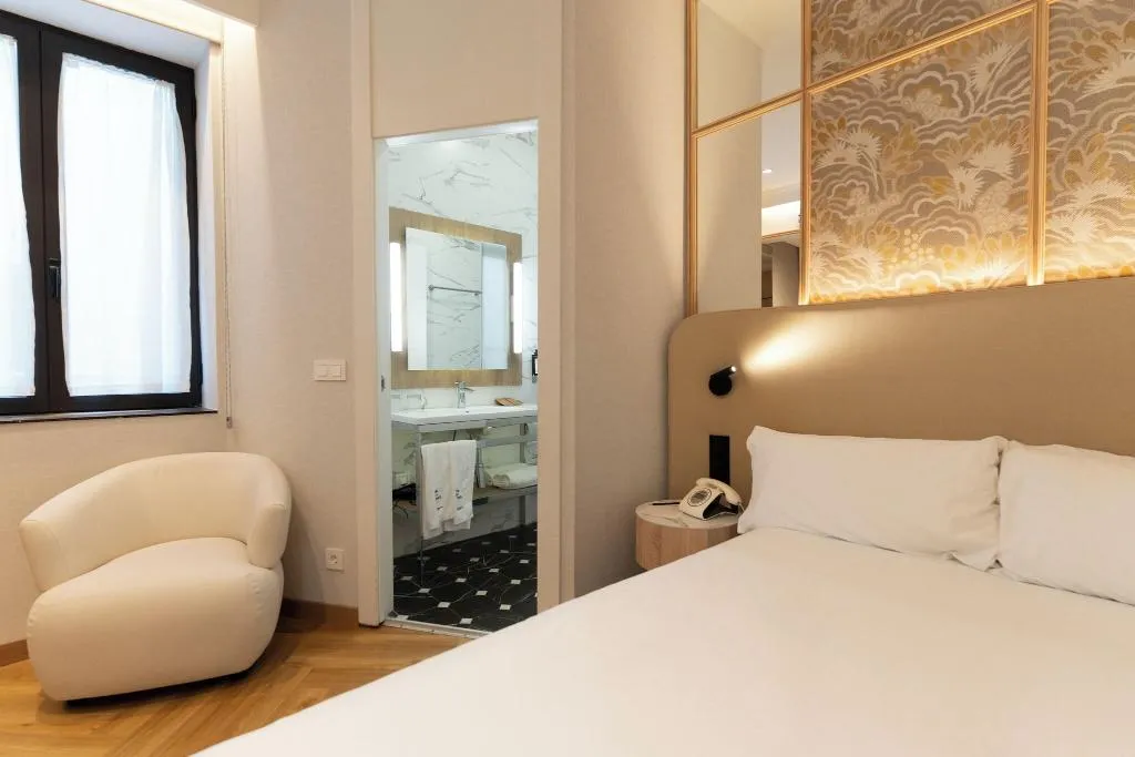 SINGLE DELUXE Room, Petit Palace Chueca, Madrid