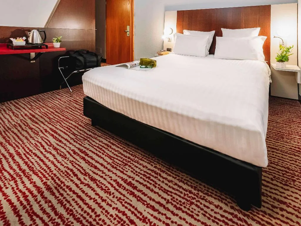 DOUBLE WITH DOUBLE BED Room, Mercure Roma Piazza Bologna, Rome