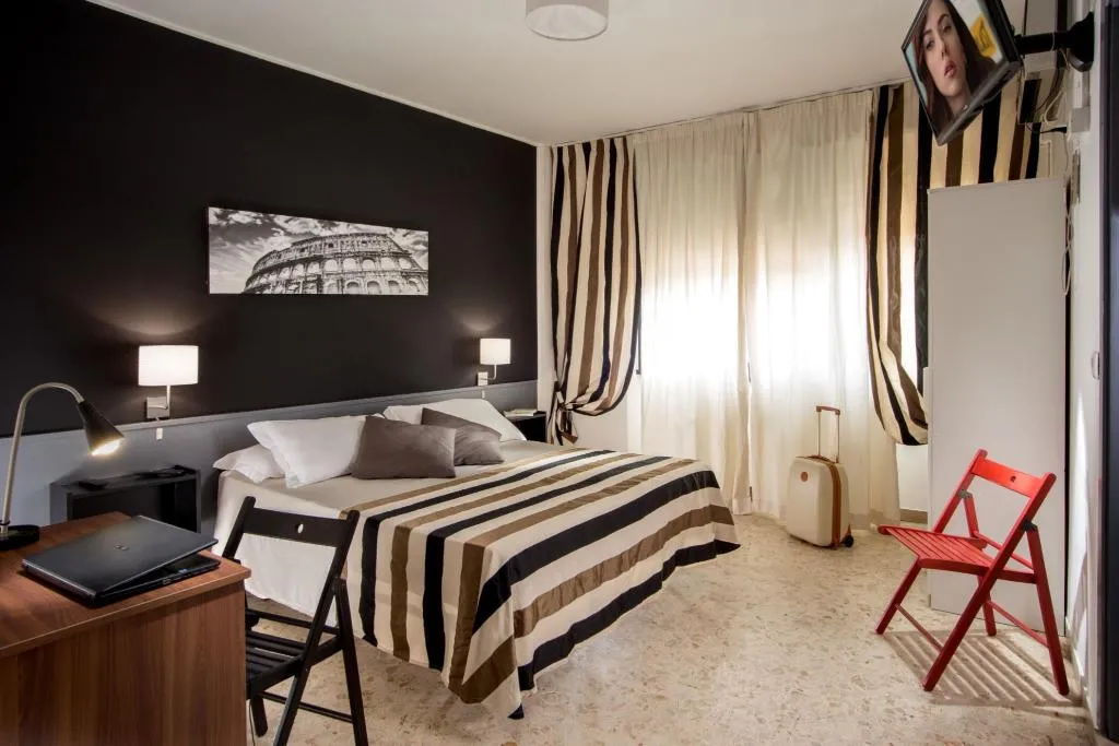 General view, Radio Hotel, Rome