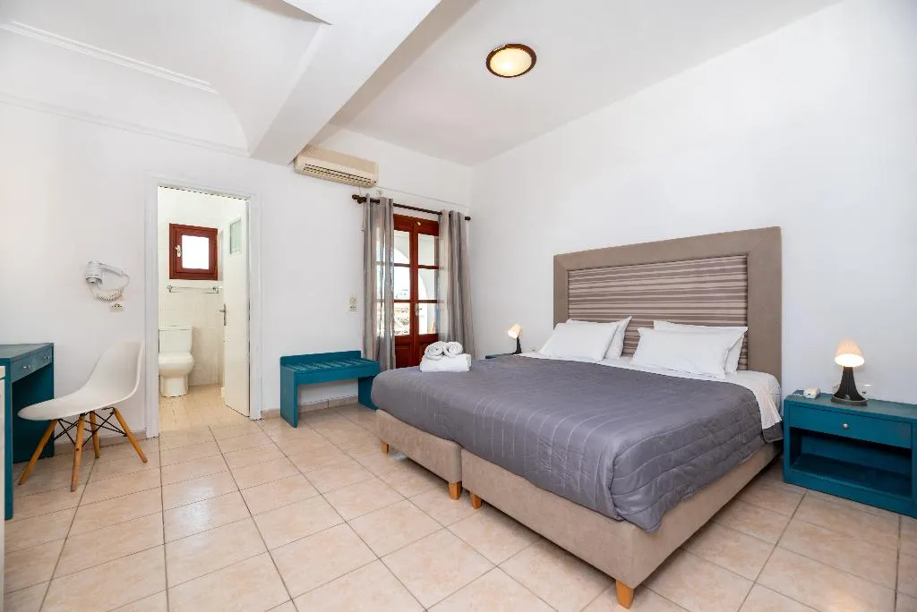 Double or Twin STANDARD Room, Maistros Village, Santorini