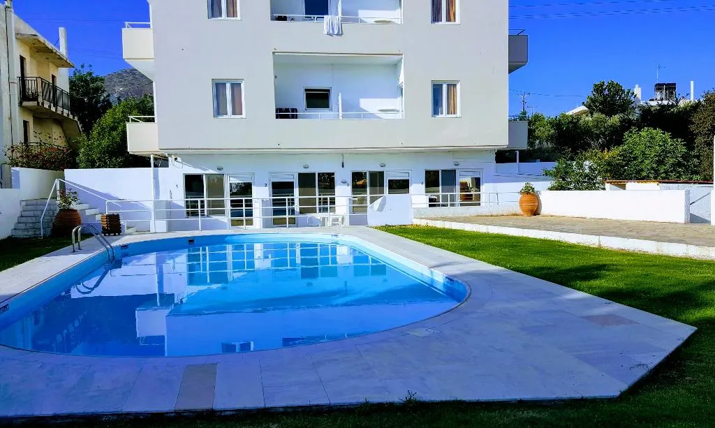 Pool, Mastorakis Studios, Crete