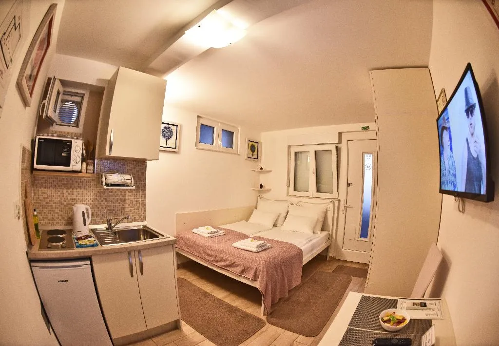 STUDIO WITH TERRACE Room, Nika Family Apartments, Dubrovnik