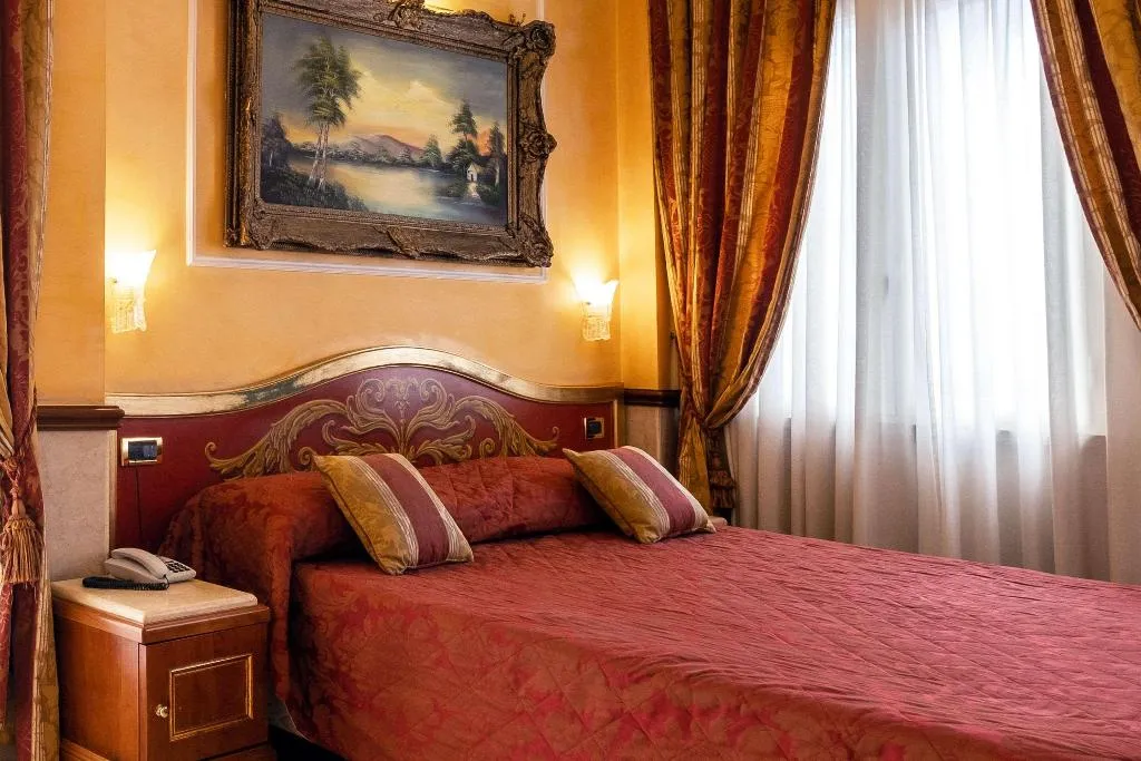 TWIN NON SMOKING Room, Clarion Collection Hotel Principessa Isabella, Rome
