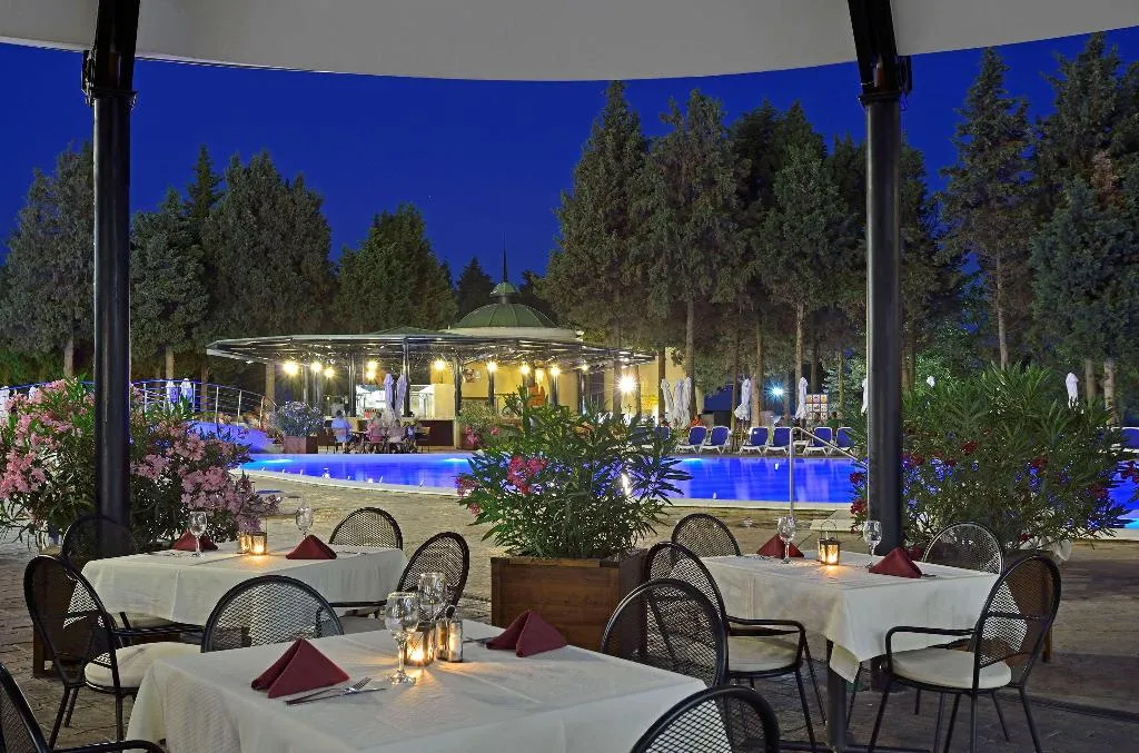 Restaurant, Sol Nessebar Palace All Inclusive, Bourgas
