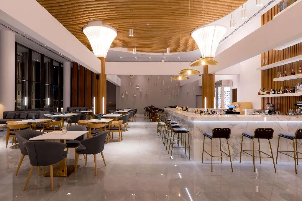 Bar, Radisson Beach Resort Larnaca, Cyprus