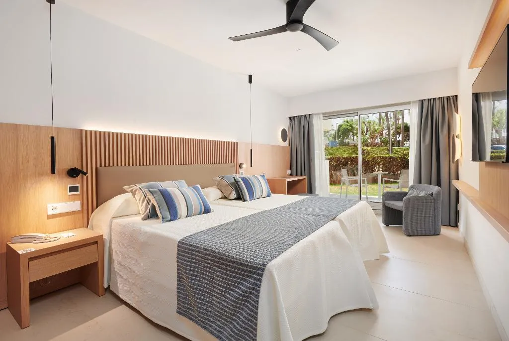 Double or Twin STANDARD Room, Hipotels Mediterraneo - adults only, Majorca