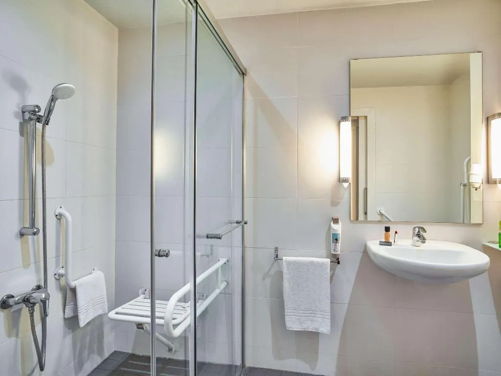 TWIN STANDARD Room, ibis Barcelona Meridiana, Barcelona