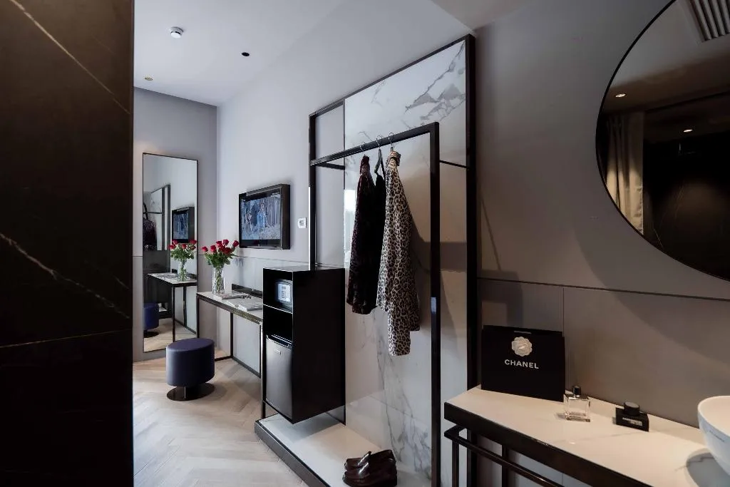 Room, Heart Hotel, Milan