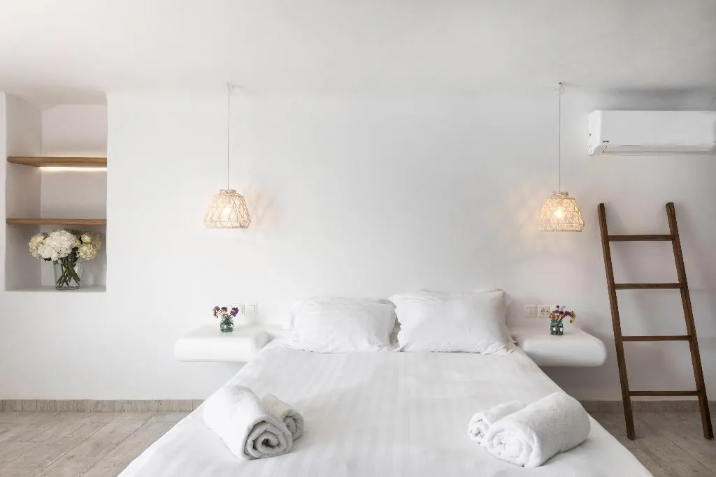 JUNIOR SUITE SEA VIEW Room, Panormos Village Seaside Resort, Mykonos