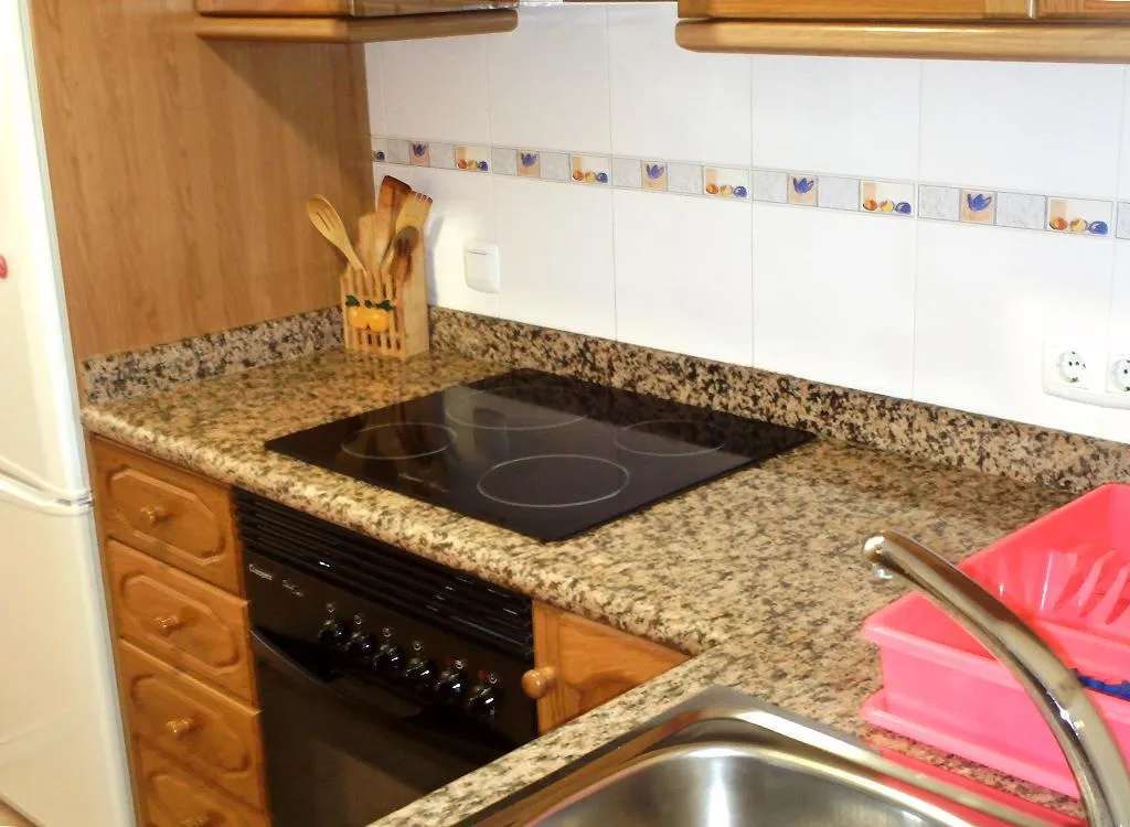APARTMENT CAPACITY 8 THREE BEDROOMS Room, Apartamentos Tavernes Gandia 3000, Valencia
