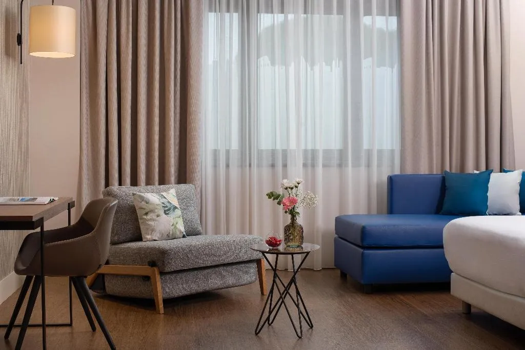 FAMILY ROOM STANDARD Room, NH Roma Villa Carpegna, Rome