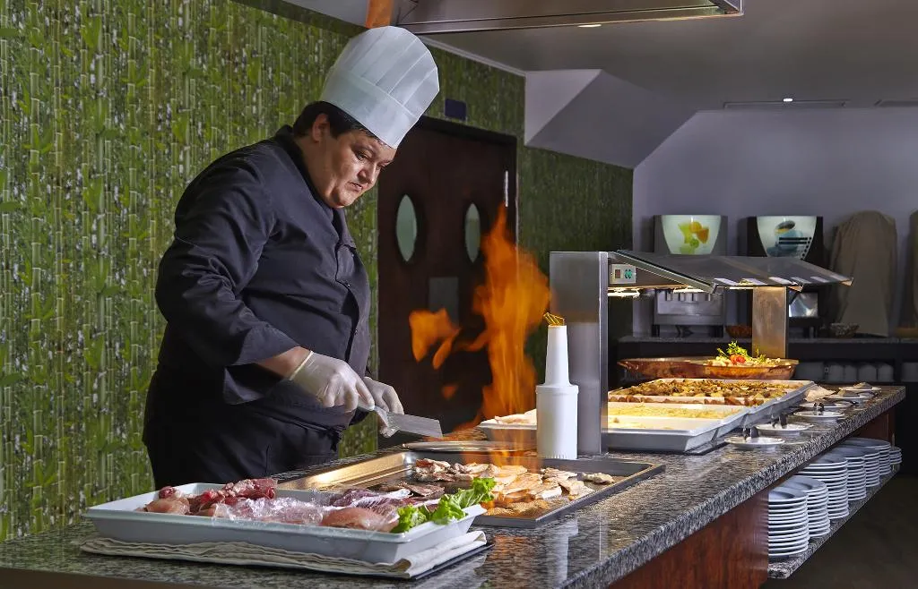 Restaurant, Luna Miramar Club, Algarve