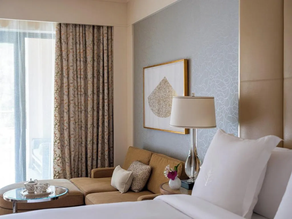 Room, Four Seasons Resort Dubai at Jumeirah Beach, Dubai