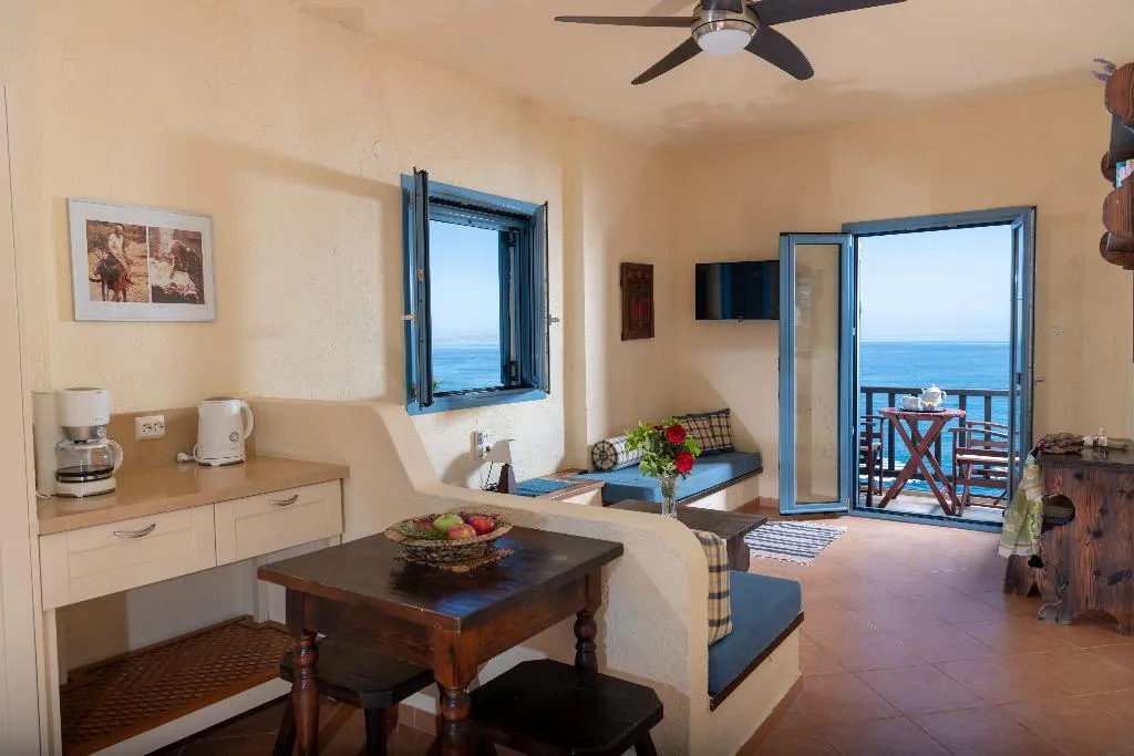 APARTMENT SEA FRONT Room, Porto Sisi Hotel Apartments, Crete