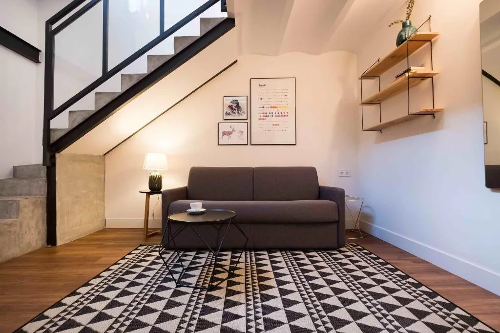 Room, Magatzem 128, Barcelona