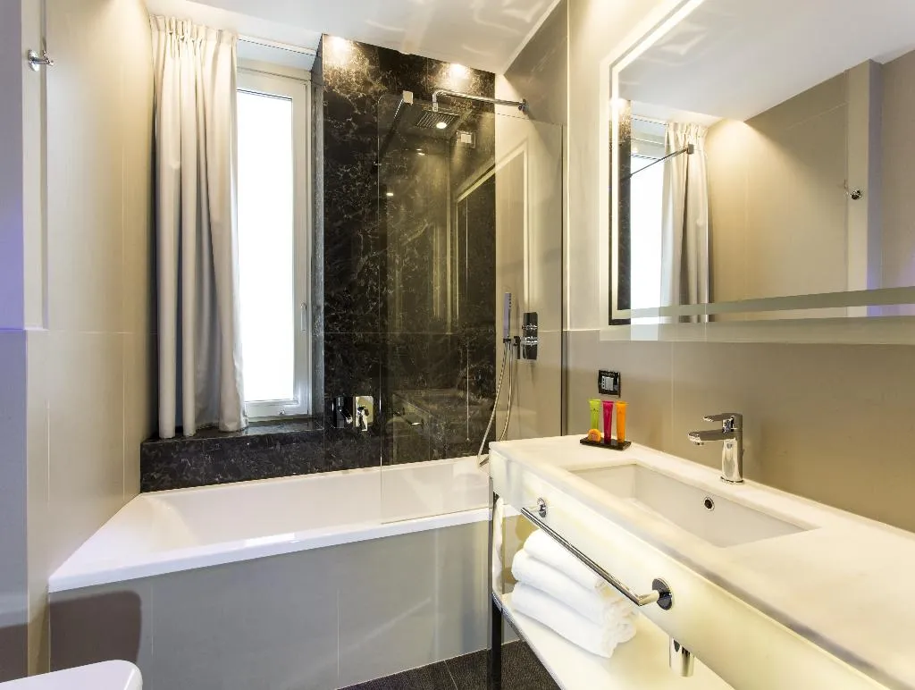 DOUBLE SUPERIOR Room, The Glam, Rome