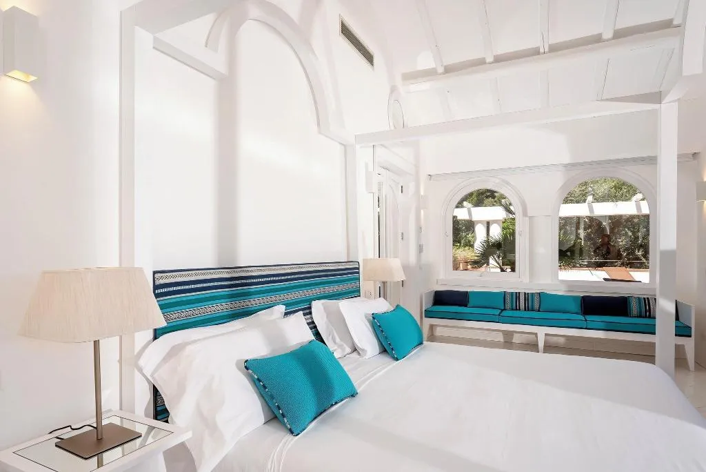 Room, Conca Park, Naples